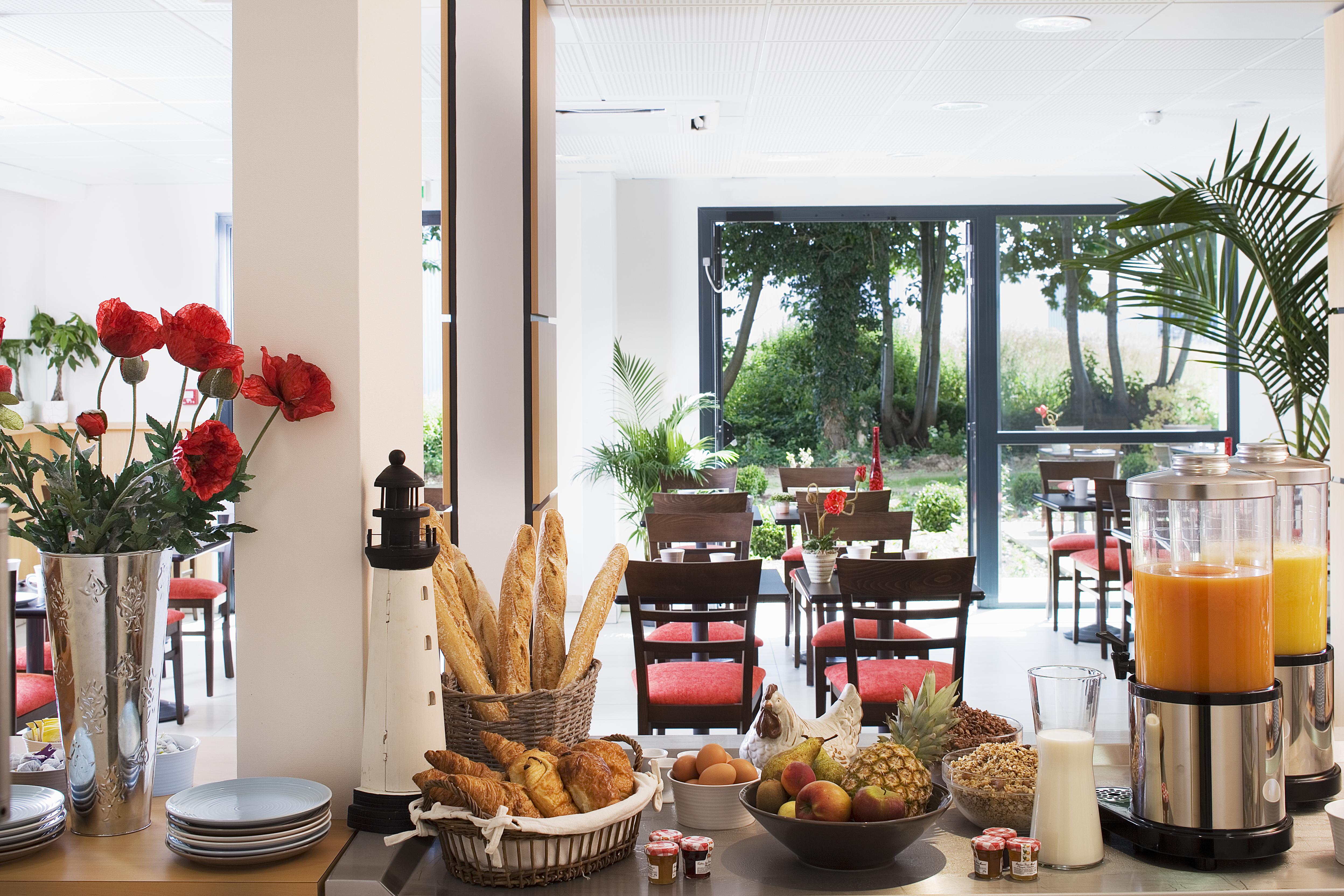 Escale Oceania Rennes Cap Malo Hotel La Meziere Eksteriør billede